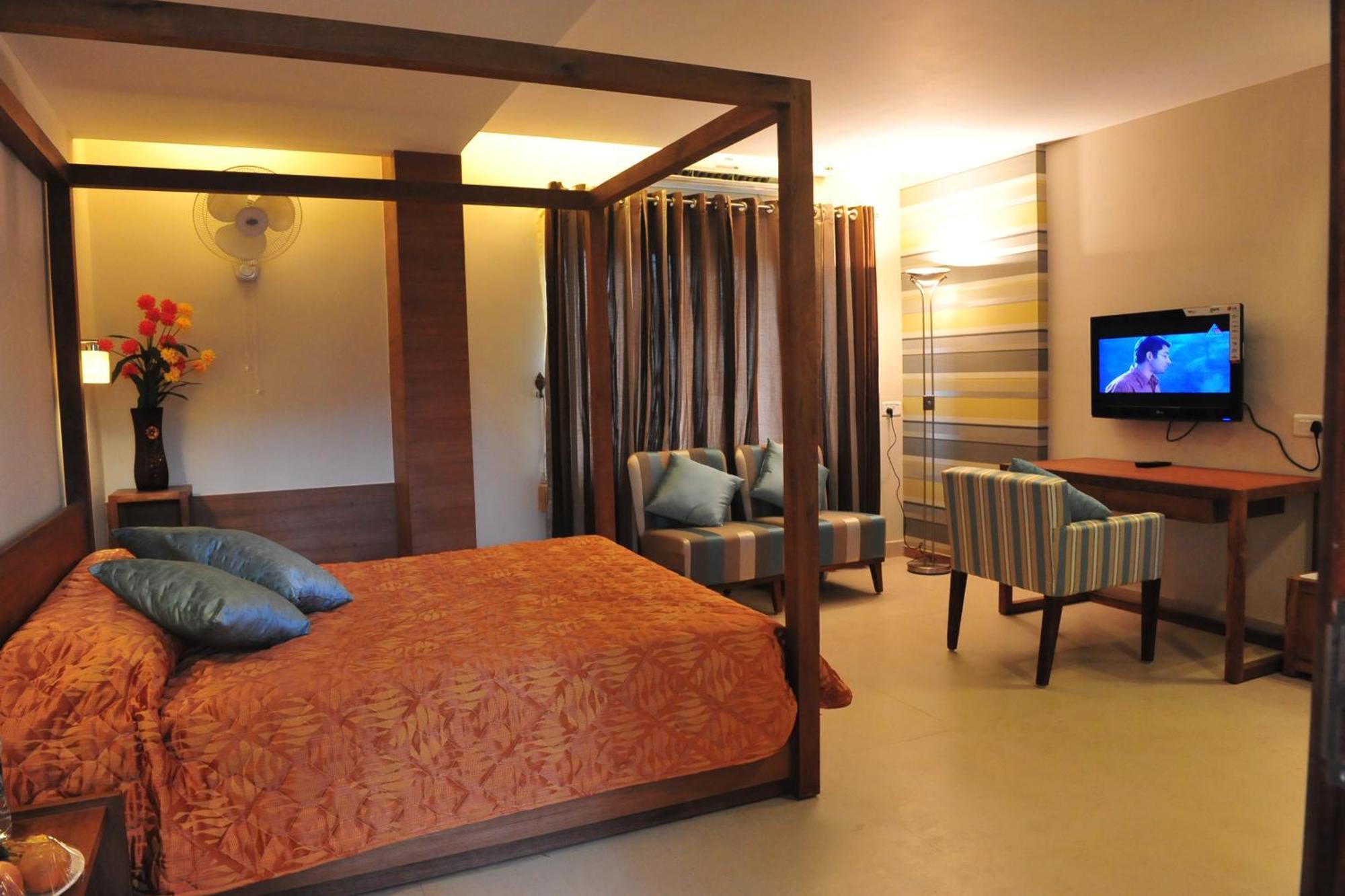 Hotel Haritagiri Kalpetta Esterno foto
