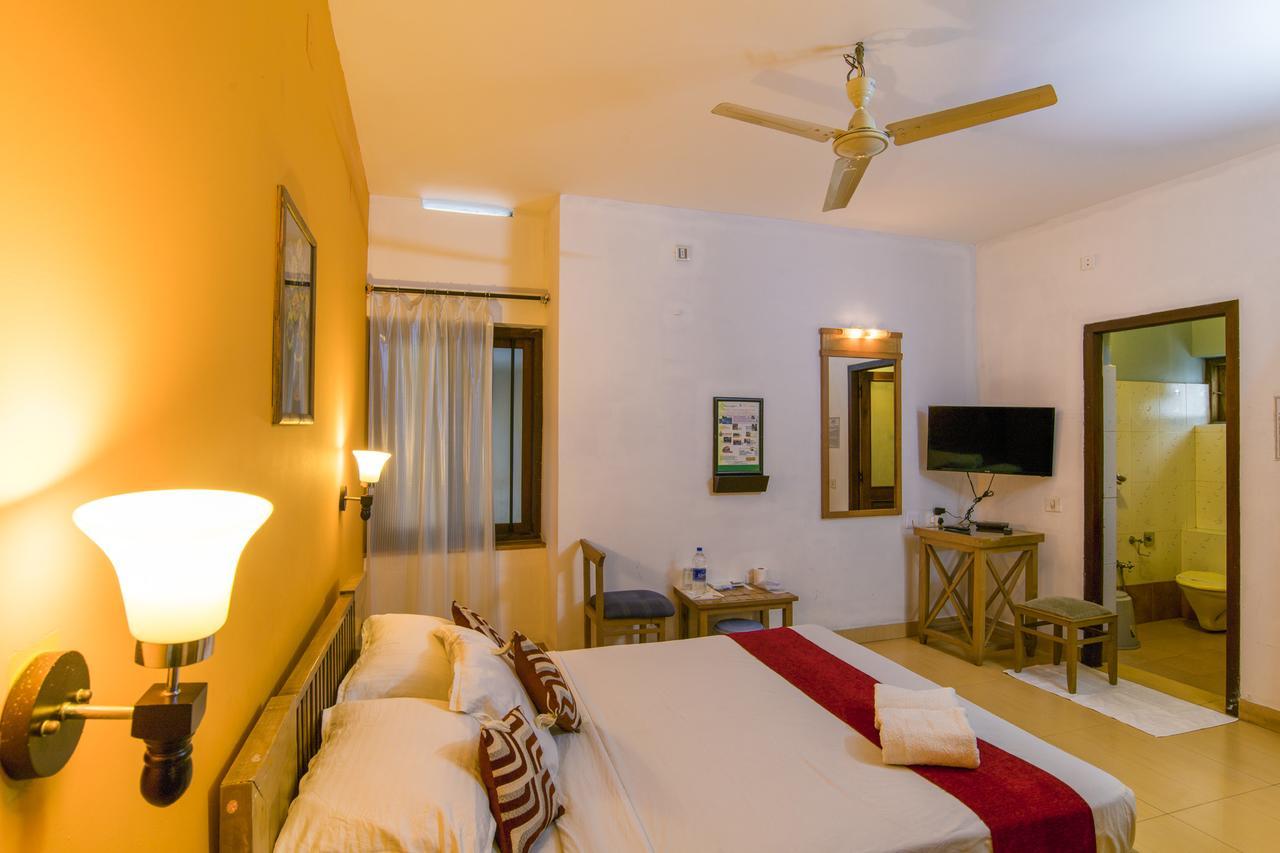 Hotel Haritagiri Kalpetta Esterno foto