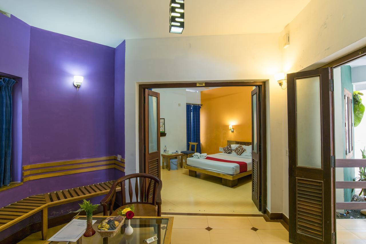 Hotel Haritagiri Kalpetta Esterno foto