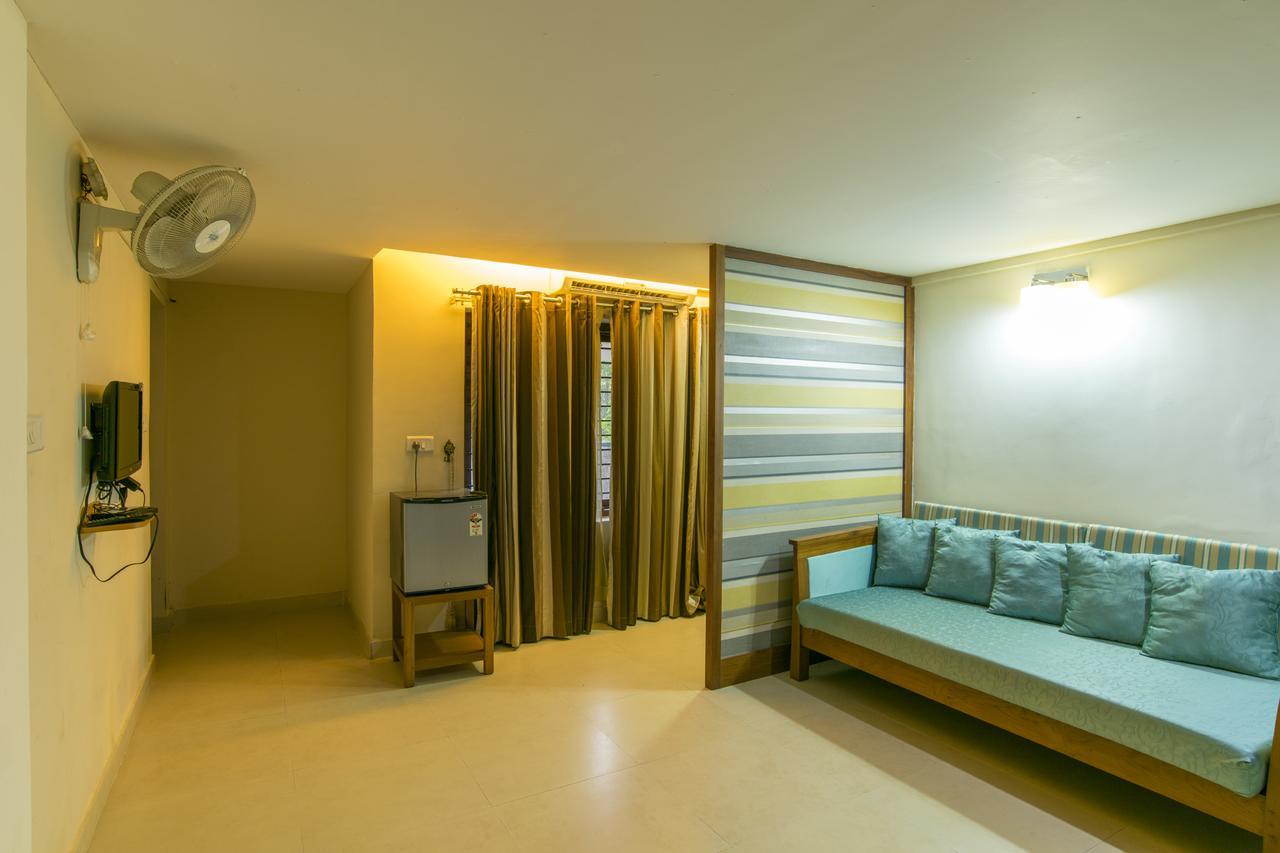 Hotel Haritagiri Kalpetta Esterno foto