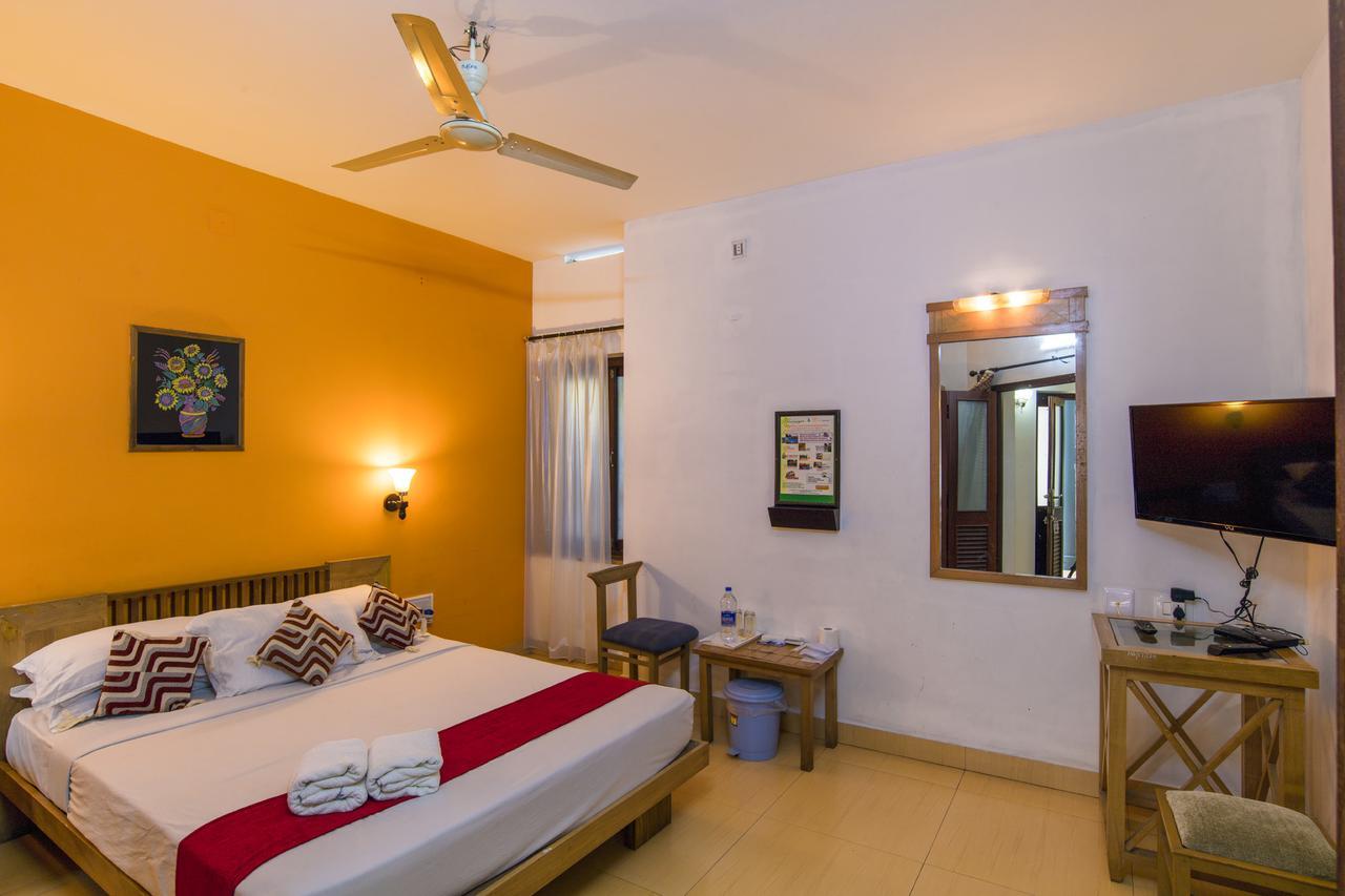 Hotel Haritagiri Kalpetta Esterno foto