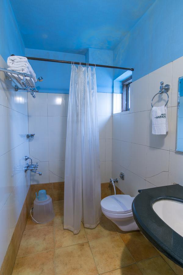 Hotel Haritagiri Kalpetta Esterno foto