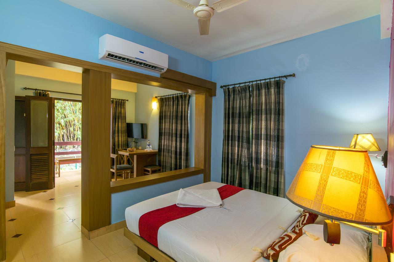 Hotel Haritagiri Kalpetta Esterno foto